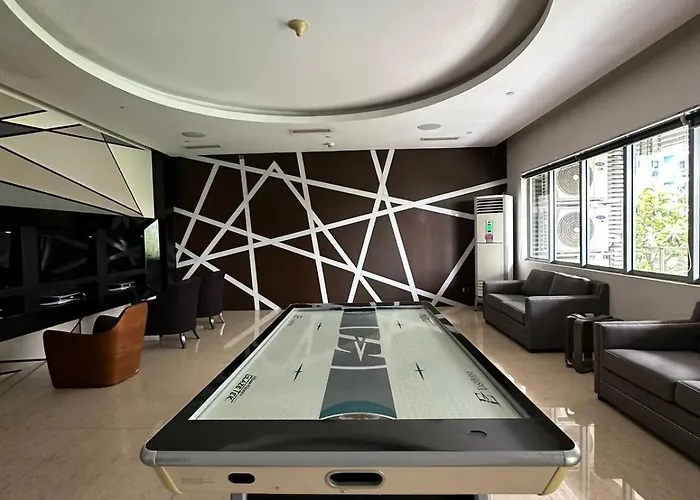 M - 1 Bedroom At Azure Residences Apartment