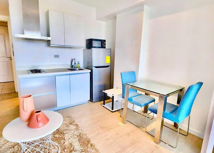 M - 1 Bedroom At Azure Residences Manila